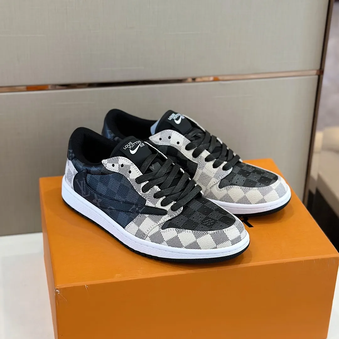 Men's shoes 💰p440 "*OUIS *UITTO* Nike" new original drawer box, co-branded low-top casual sneakers, this sneaker is completely made of denim canvas splicing leather, decorated with Louis Vuitton's iconic monogram and Damierl pattern with natural cowhide piping. The upper of this shoe combines LV’s most classic Monogram and Damier elements, giving it a sense of luxury and recognition! Size: 38-45
